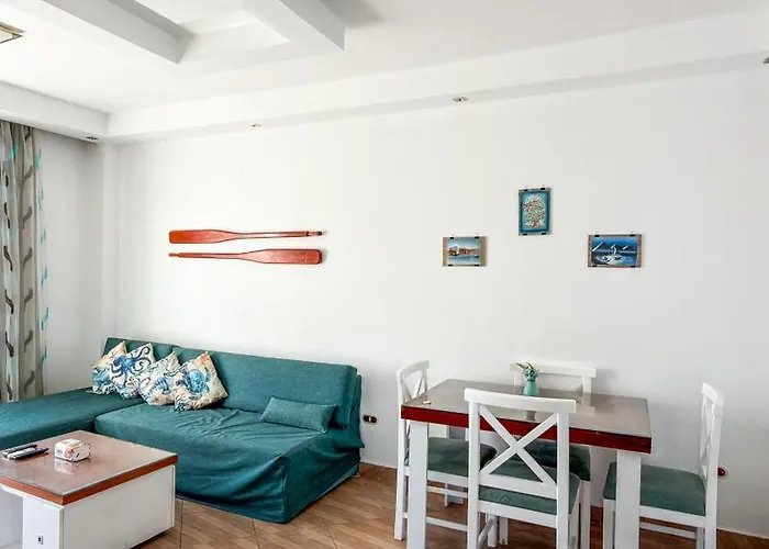 Sunny Lakes - Relax , Recharge & Shine Where Summer Never Ends Apartamento